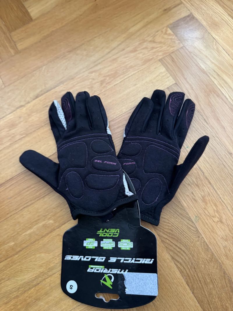 NOVÉ damske rukavice Merida