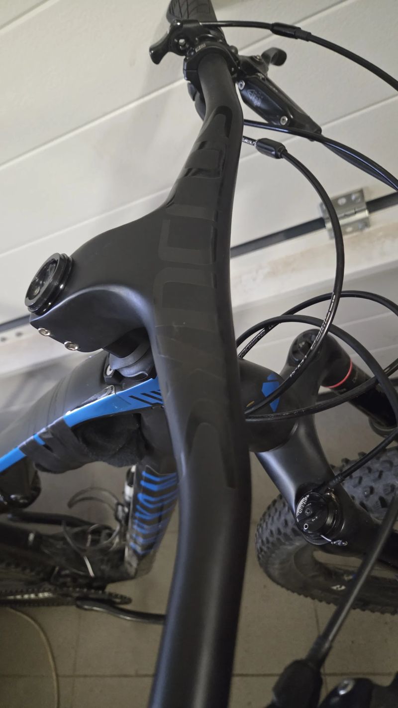 Syncros MTB combo půl roku staré neposkrabané