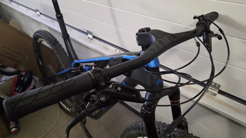 Syncros MTB combo půl roku staré neposkrabané