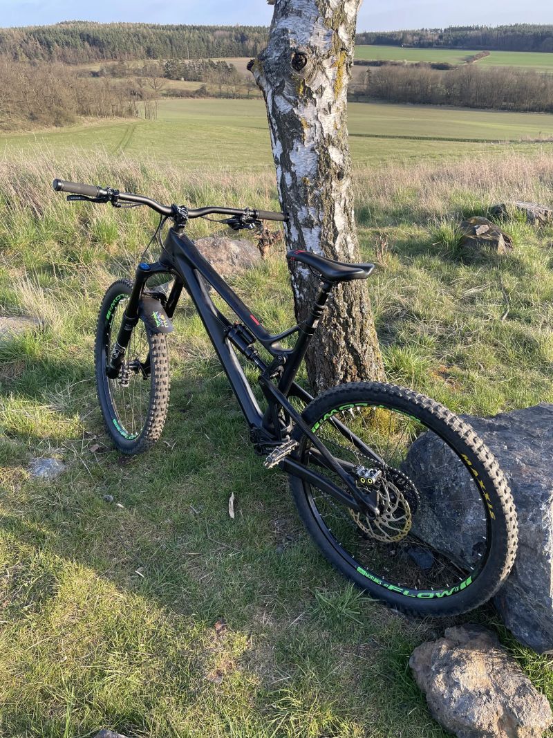 Intense Tracer 275 KARBON