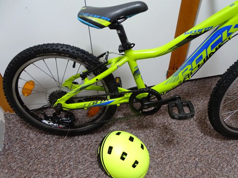 Rock Machine Storm 20" Top Stav + Přilba jako dárek ke kolu