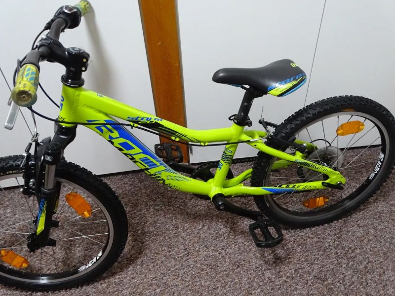 Rock Machine Storm 20" Top Stav + Přilba jako dárek ke kolu