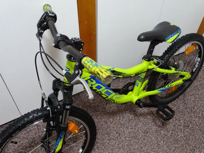 Rock Machine Storm 20" Top Stav + Přilba jako dárek ke kolu