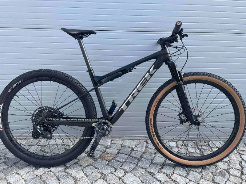 Trek Supercaliber 9.8 GX AXS , vel.M/L , váha 10,7 kg