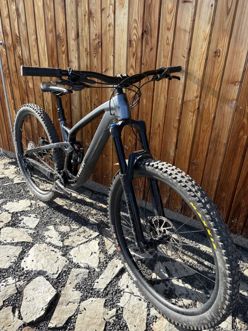 Trek FUEL EX 8 Gen 6