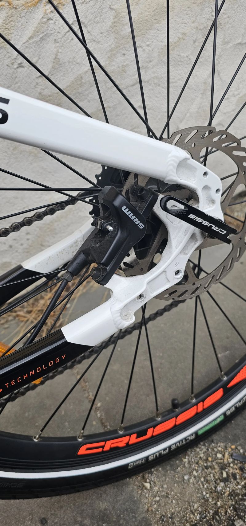 Crussis e - Cross 7.8