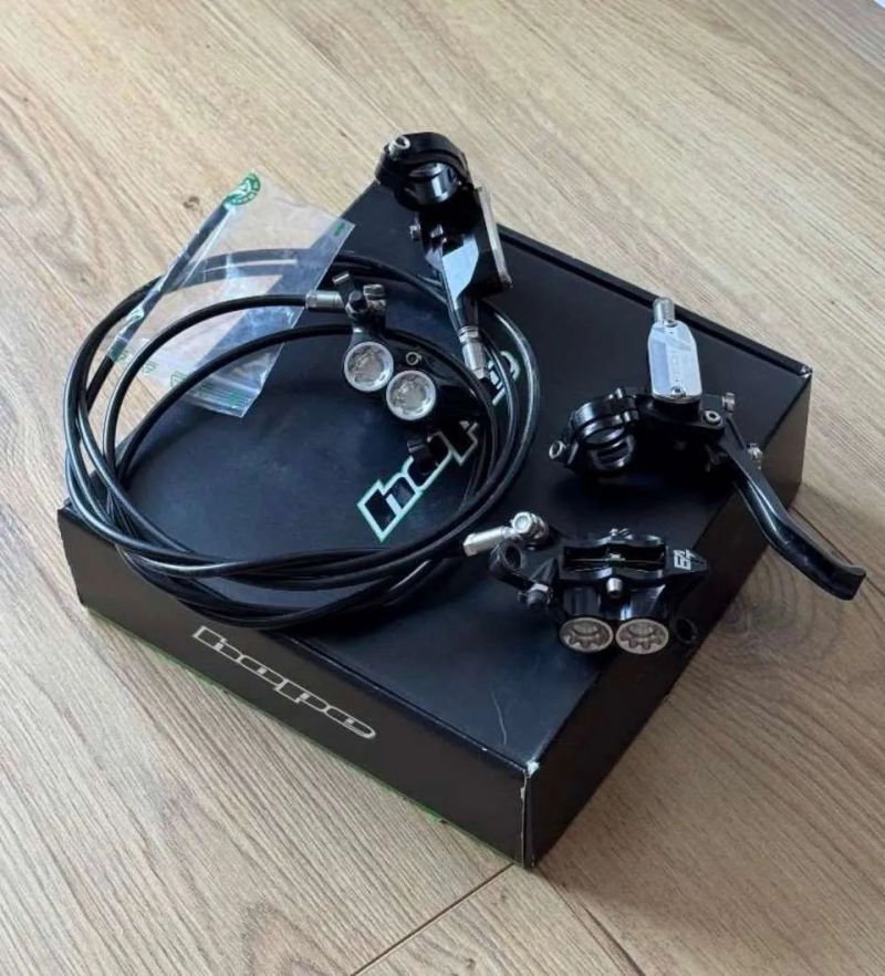  Hope Tech 4 E4 sada predni zadni cerne /stribrna