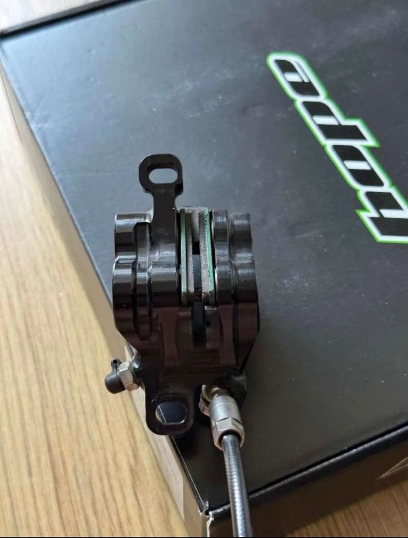  Hope Tech 4 E4 sada predni zadni cerne /stribrna