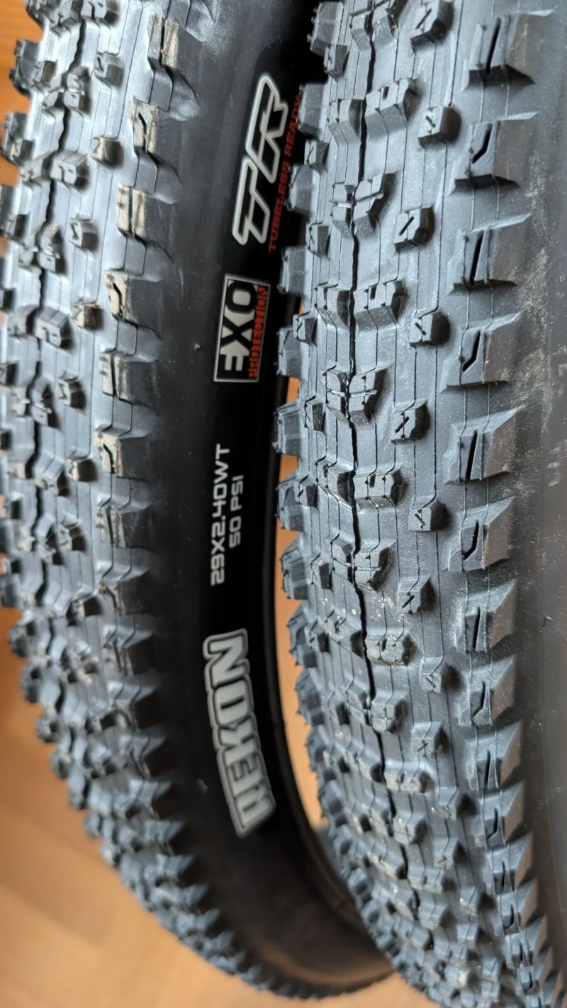  2 x Maxxis Rekon 29x2.40WT EXO TR