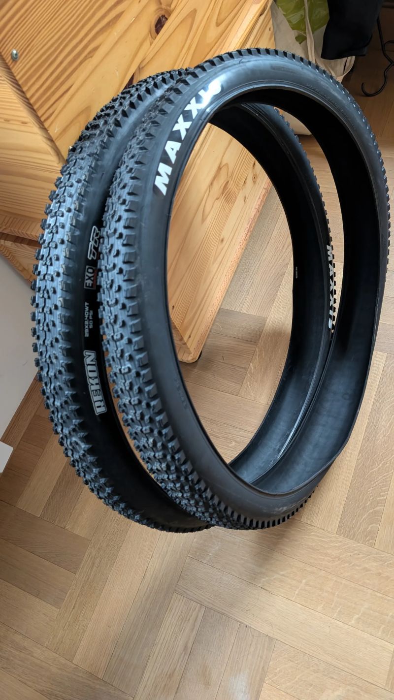  2 x Maxxis Rekon 29x2.40WT EXO TR