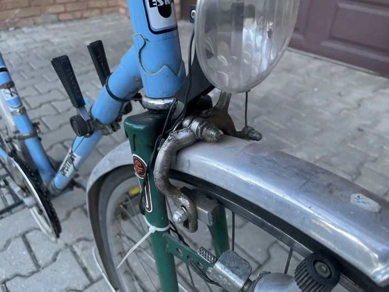 Silnička Eska Premier