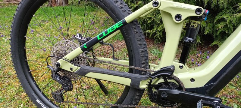 29" Cube Stereo 140 HPC SL, Bosch 750, velikost L, karbon