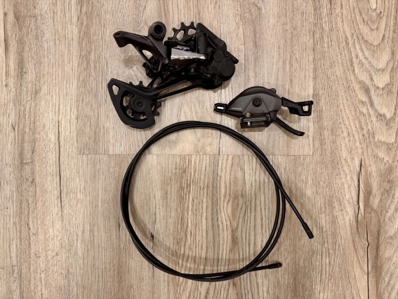 Přehazovačka Shimano XT RD-M8100, 12s, SGS + řazení XT, SL-M8100, I-specEV