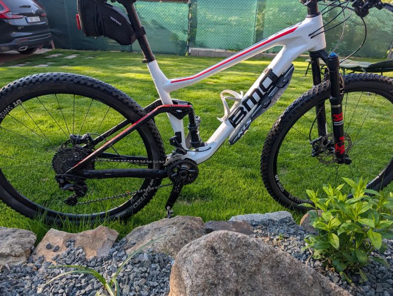 BMC Agonist 02 TWO – Carbon