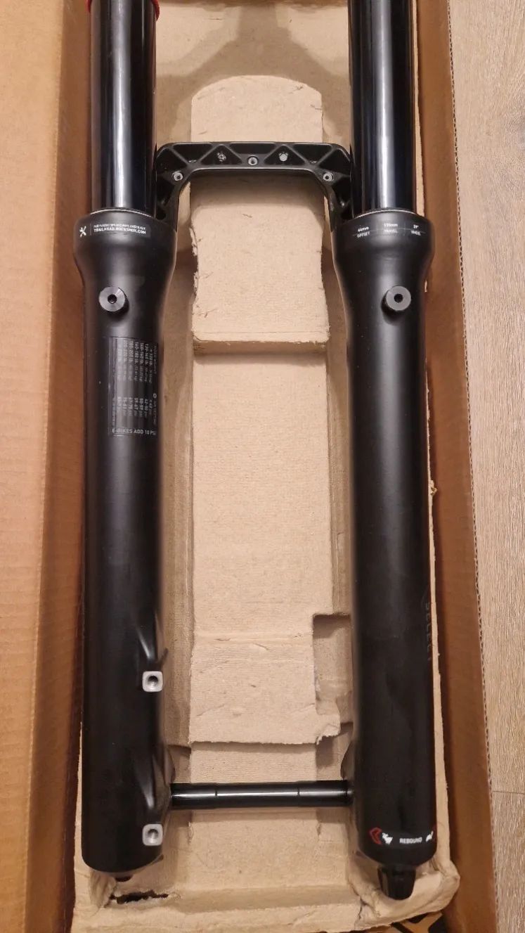 Rock Shox ZEB Select A2 170 - sundáno z nového kola