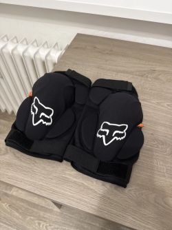 Chrániče na kolena Fox Launch D3O Knee Guard L