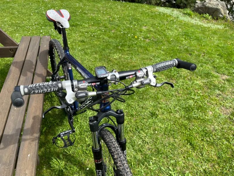 Pells RAZZER Elite, vel. L