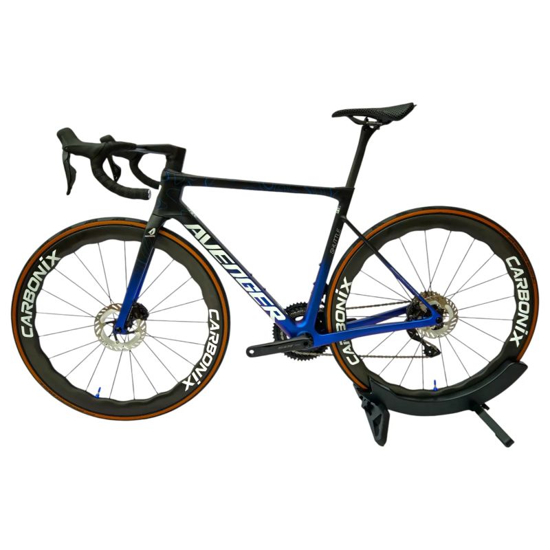 Nové silniční aero kolo Avenger Shuttle | Shimano 105 DI2 | karbonové špice | vel. M | 7,3 kg