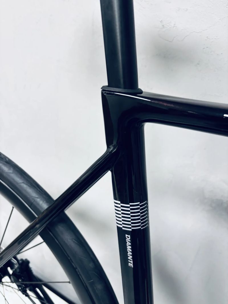 Silniční kolo Basso Diamante 2025