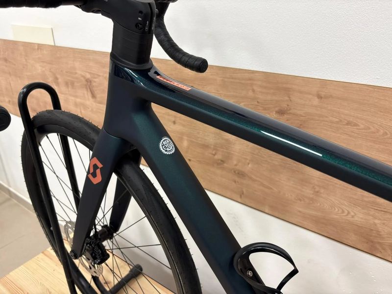 Scott Addict contessa 15 Di2 2x12 < 200 km