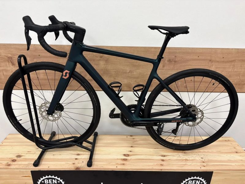 Scott Addict contessa 15 Di2 2x12 < 200 km