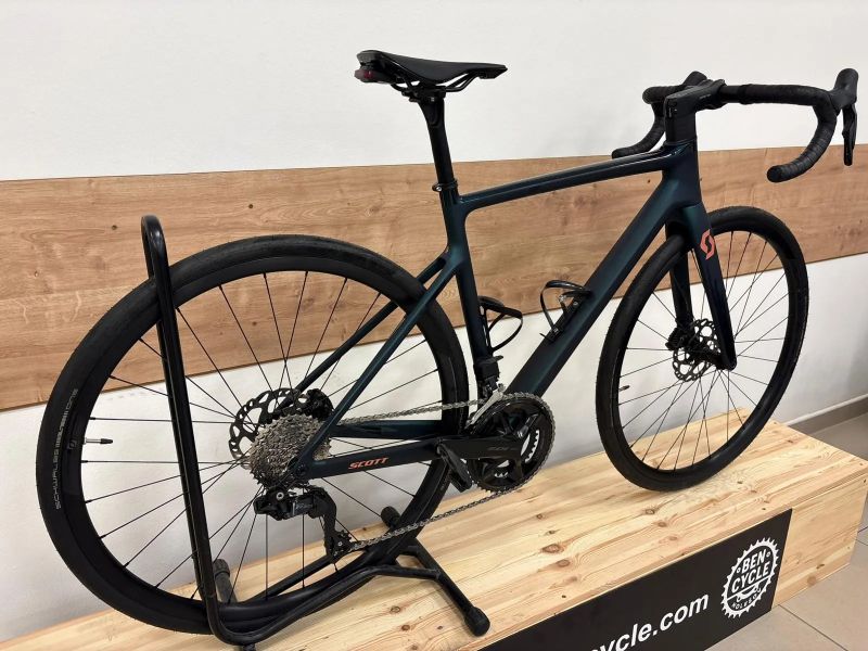 Scott Addict contessa 15 Di2 2x12 < 200 km