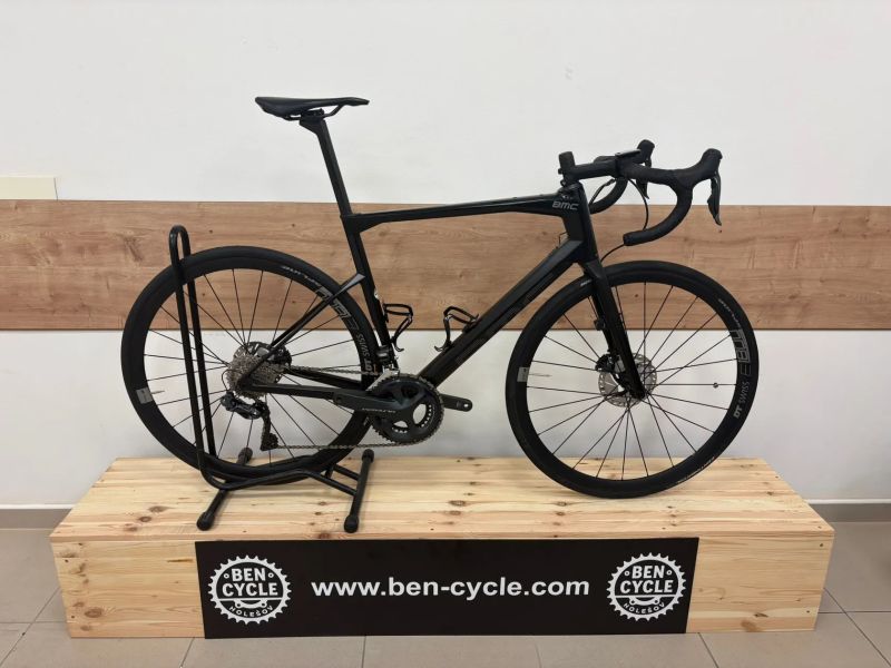 BMC Roadmachine Di2 disc 02 one