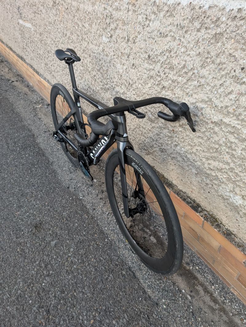 Canyon AEROAD CF SLX 8 AXS Speed