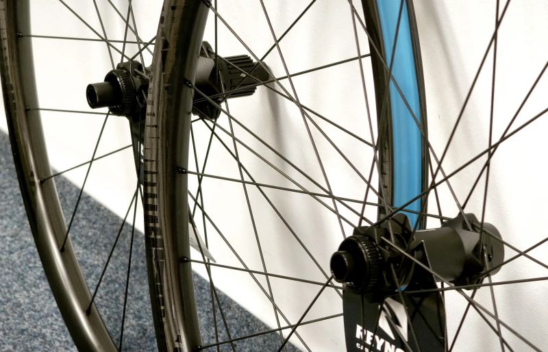 Prodám nová zapletená kola Reynolds TR 249 - Pův MOC 33.000,-