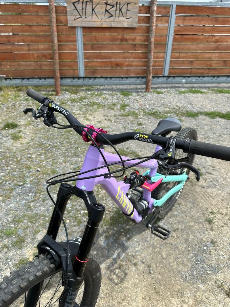 Canyon Torque - limited barva a magura brzdy