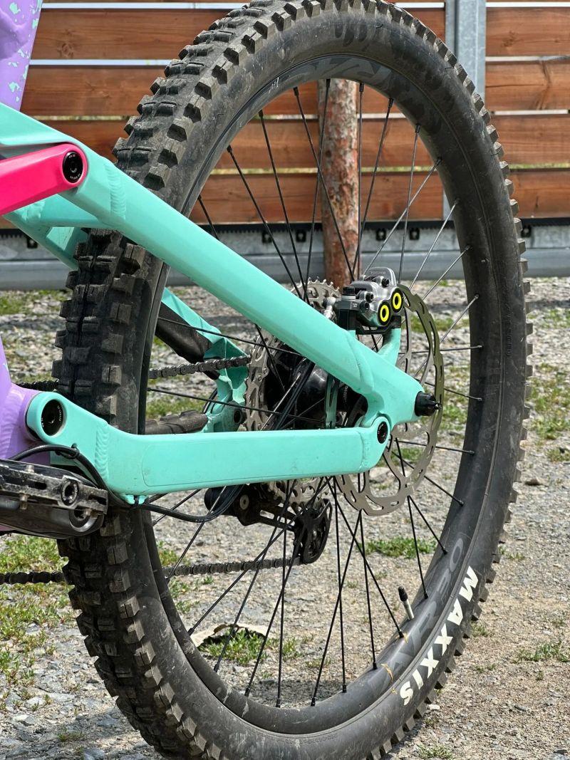 Canyon Torque - limited barva a magura brzdy