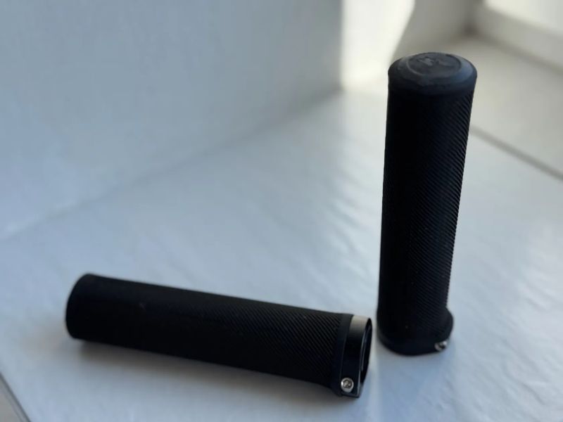 Gripy Specialized Lock-on pro MTB minimálně použité