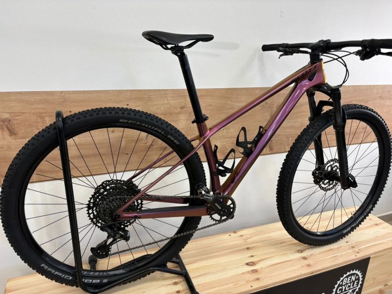 Scott Scale contessa