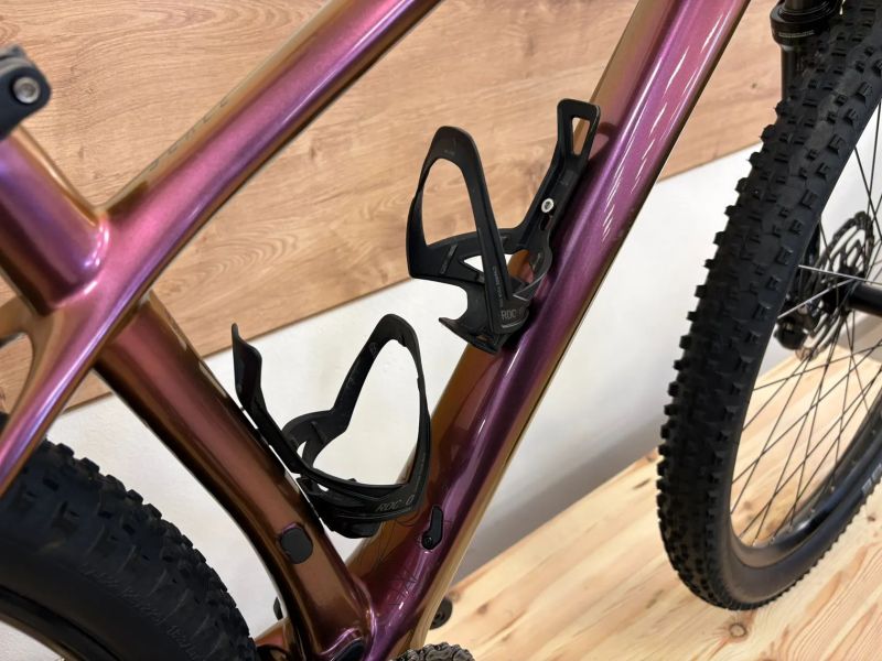 Scott Scale contessa