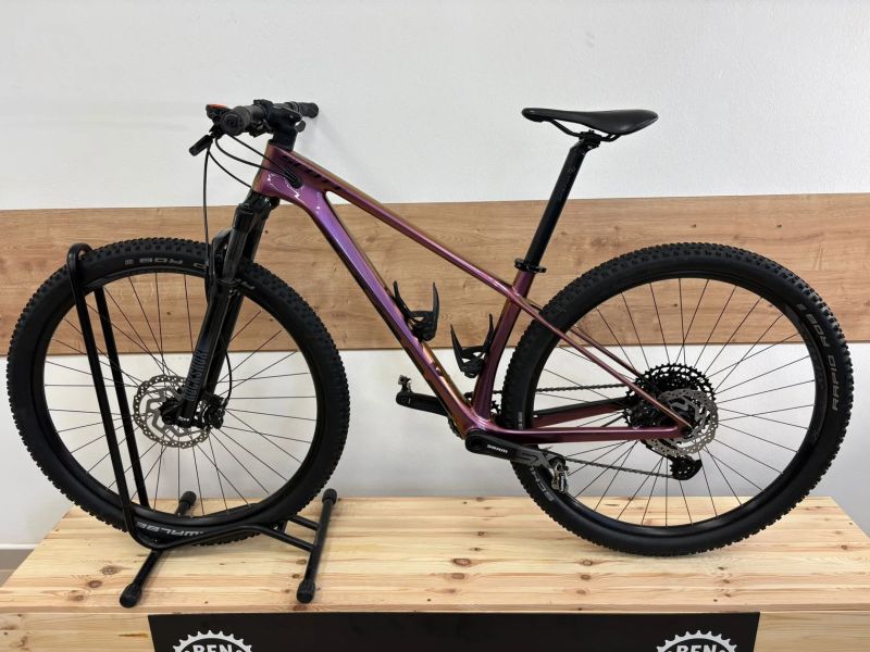 Scott Scale contessa