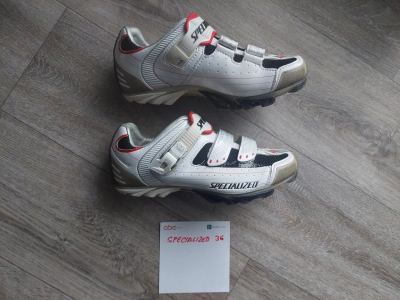 Tretry Giro, Specialized, Bontrager, Scott