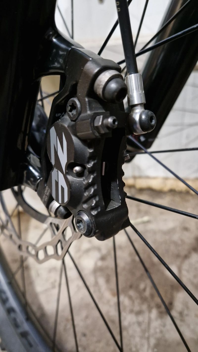 brzdy Shimano Zee M640 + nové destičky Galfer