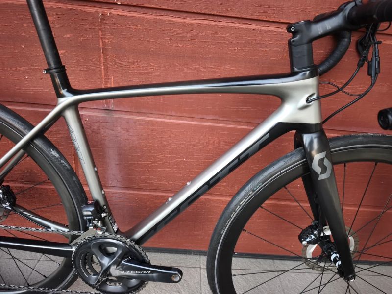 Scott addict XS 49, di2, karbonová kola Hunt