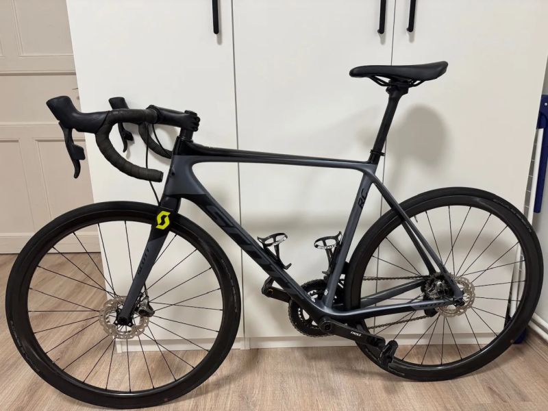 Scott Addict RC Premium, vel. L