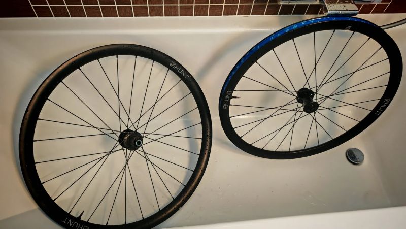 HUNT 35 Carbon Gravel Disc X-Wide