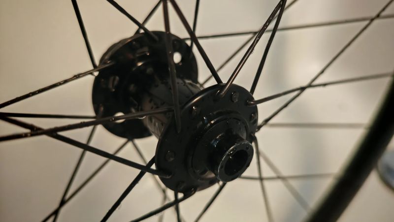 HUNT 35 Carbon Gravel Disc X-Wide