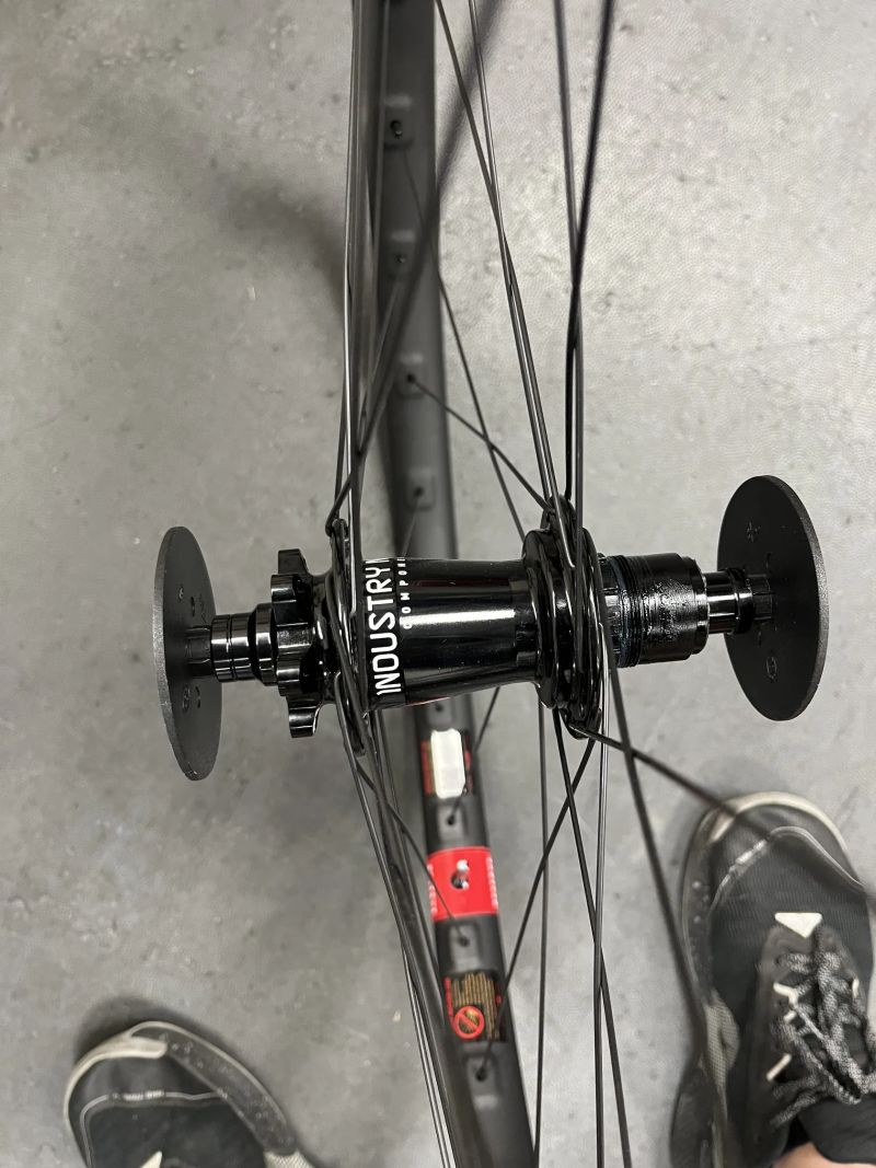 Kola 29 santa cruz / industry nine