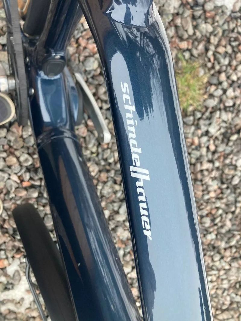 Stylovka s karbonovým řemenem