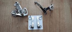 Prodám sadu dílú-zadní přehazovačku, smyk a řadící páky Campagnolo