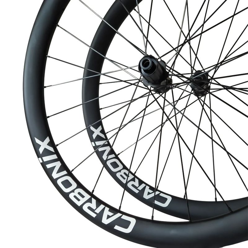 Karbonová gravelová aero kola – Carbonix HORIZON 45 | 26 mm vnitřní šířka | dráty Pillar | 1540 g