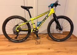 Force Forkys 24" (stavba, váha 9,7 kg)