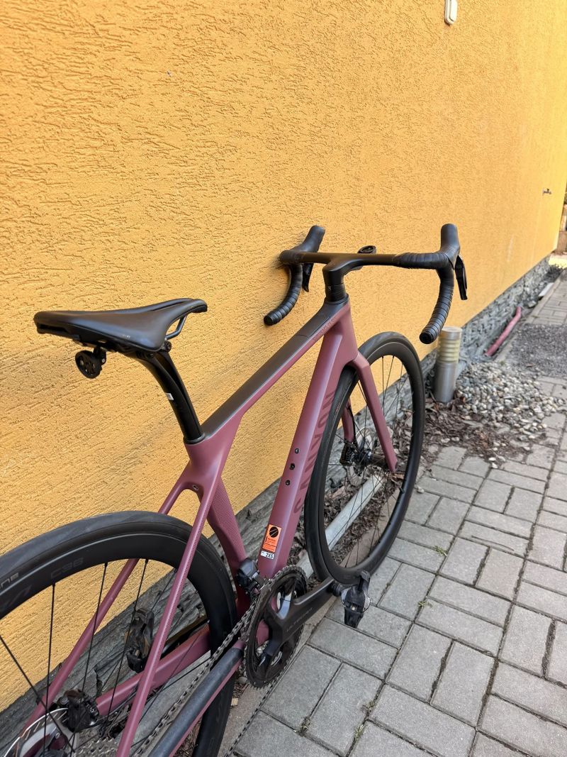 Canyon Endurance CF SLX 8 Di2