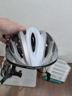 Prodám dvě helmy Prowler