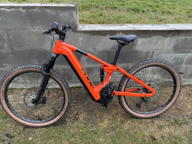 Cube Stereo Hybrid 120 Race 750