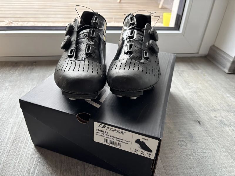 MTB boty Force Revolt Carbon EU 44 - délka stélky 28cm